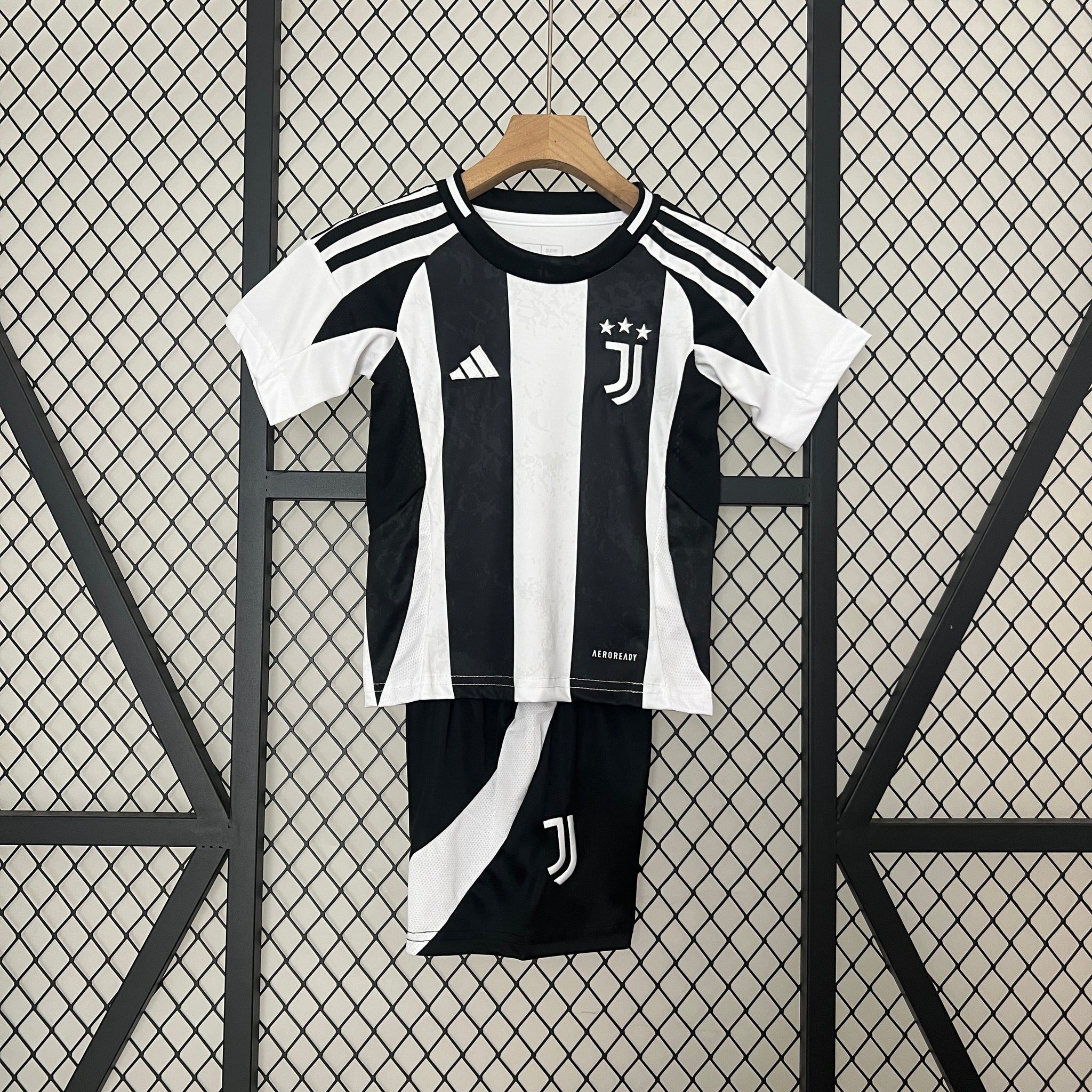 Juventus 2024-25 Home Football Jersey - Kids