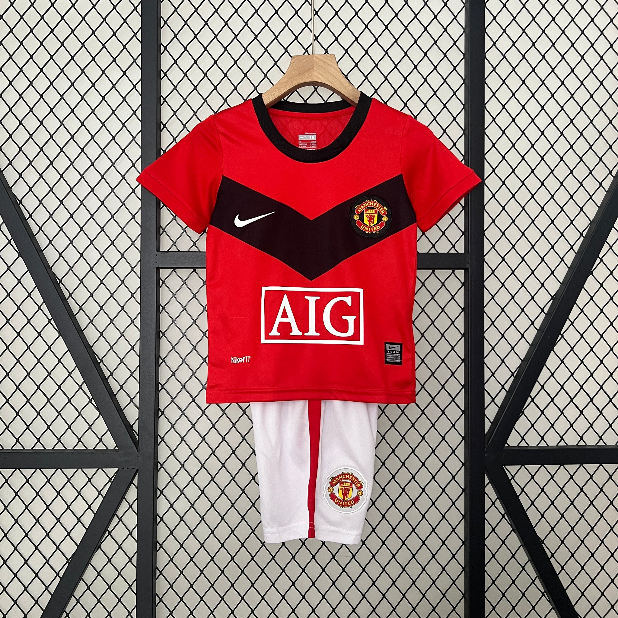 Manchester United 2009-10 Home Football Shirt - Kids
