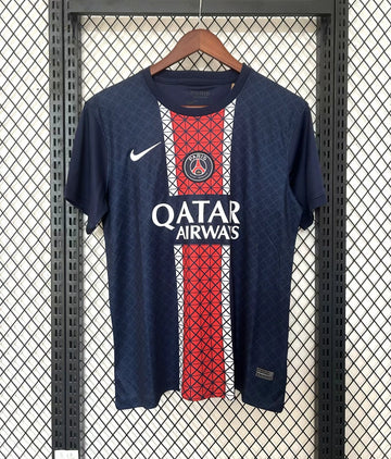 25/26 Paris home