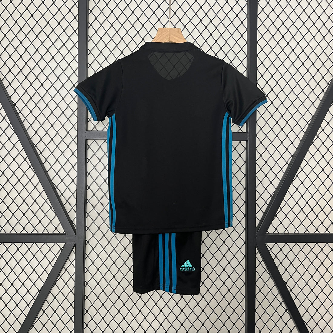 Real Madrid 2017-18 Away Jersey - Kids