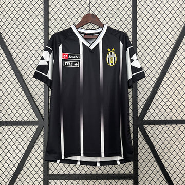Retro Juventus Black Jersey 2000-01