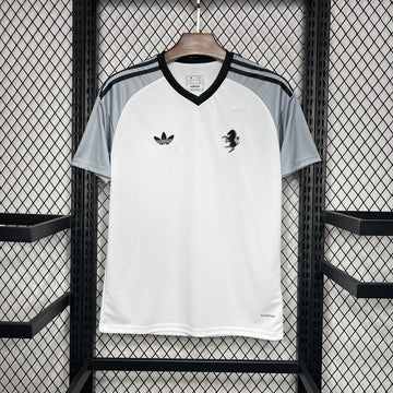 Juventus  Pre-match training Jersey 2024-25