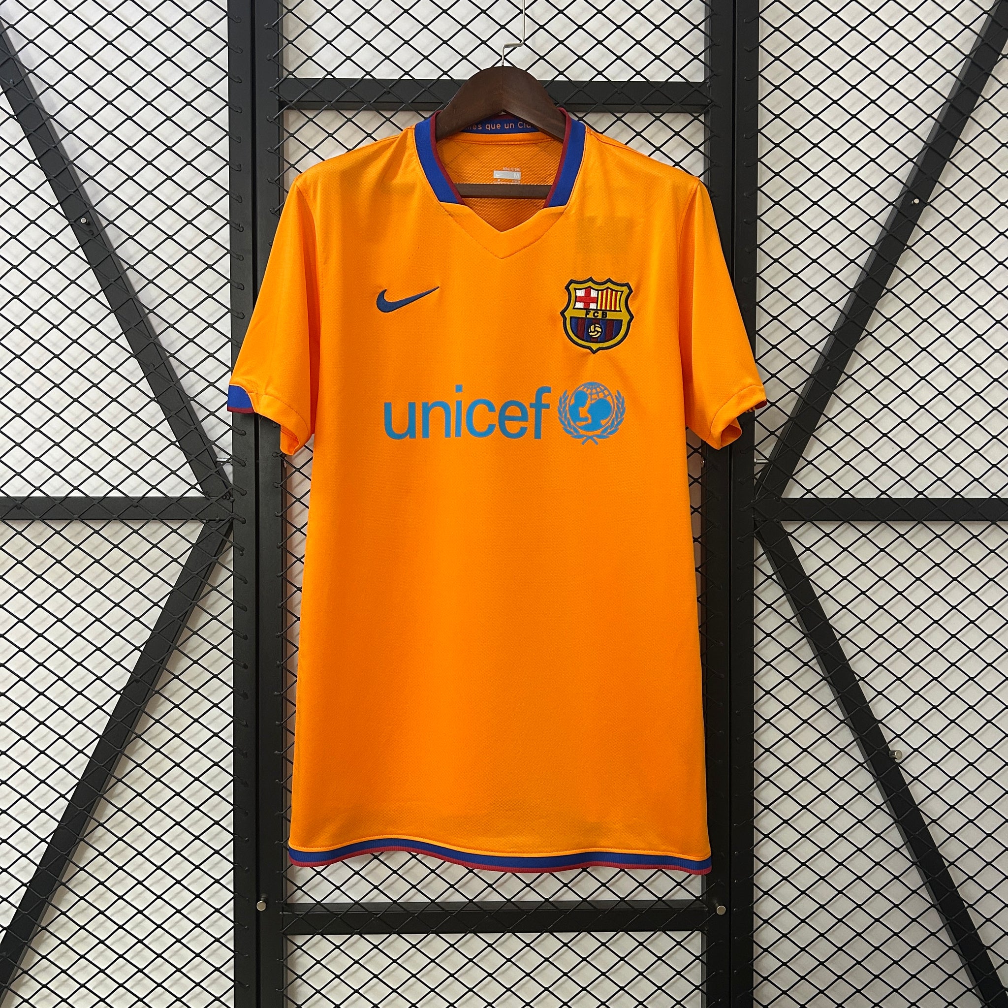 Retro Barcelona away Jersey 2006-07