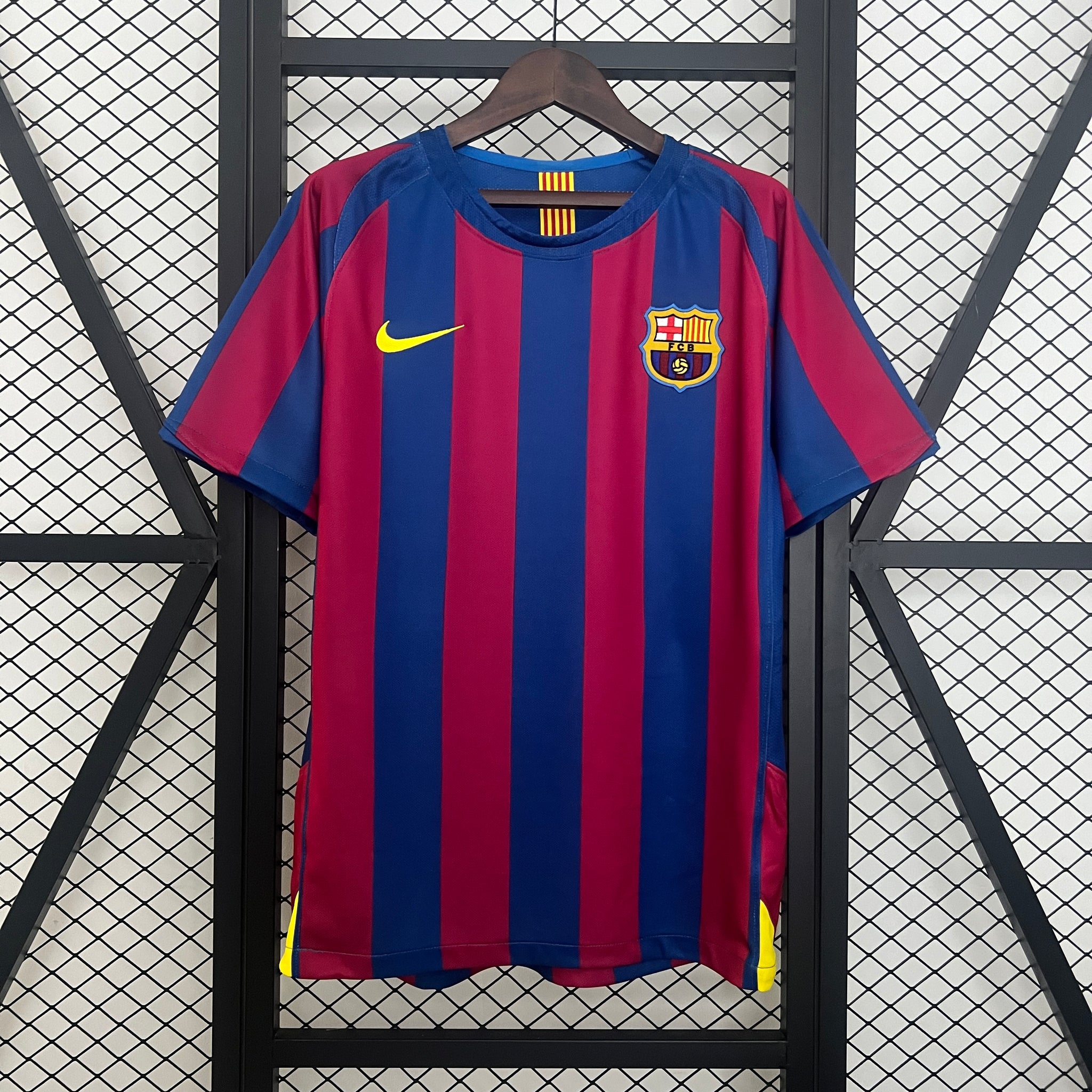 Retro Barcelona home Jersey 2005-06