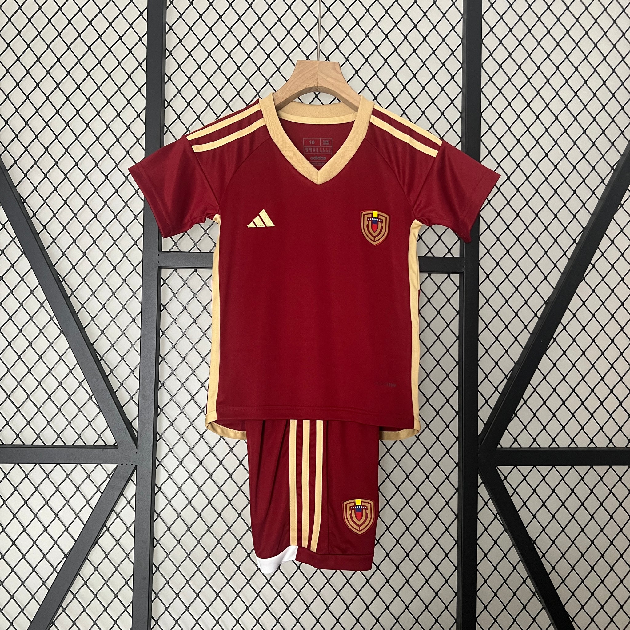 Venezuela 2024 home Football Jersey - Kids