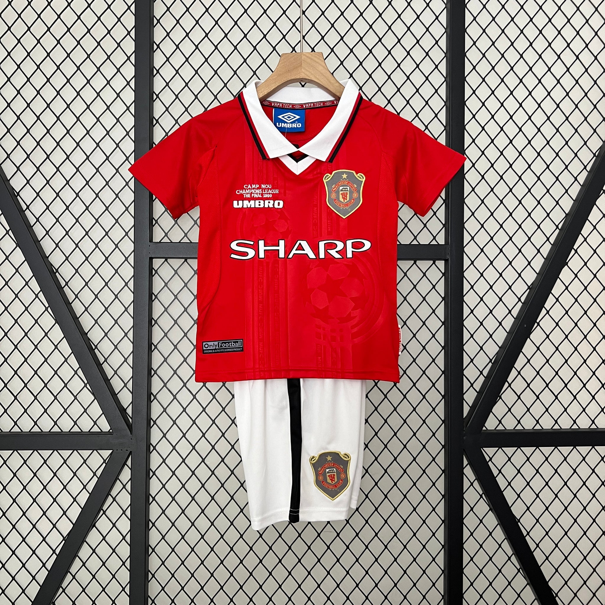 Manchester United 1999-00 Home Football Shirt - Kids