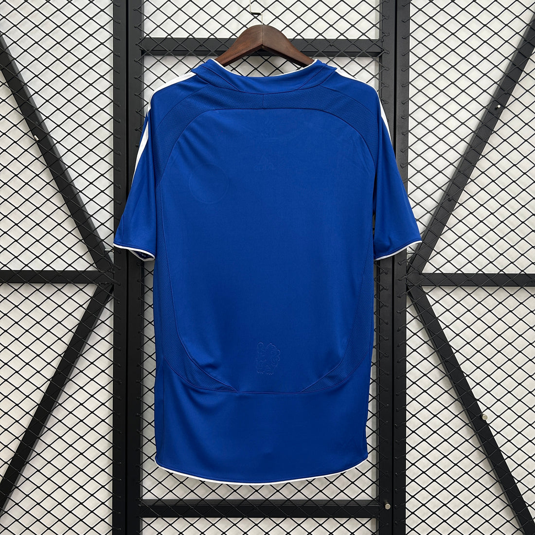 Retro Chelsea home jersey 2006-07