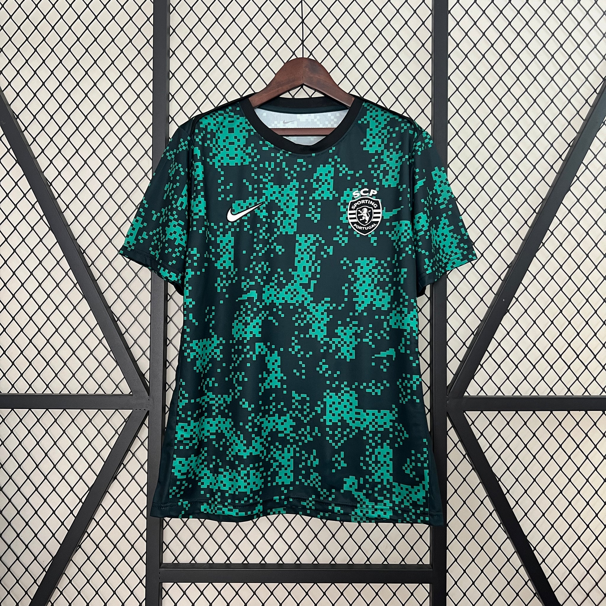 Sporting Lisbon Training Jersey 2024-25