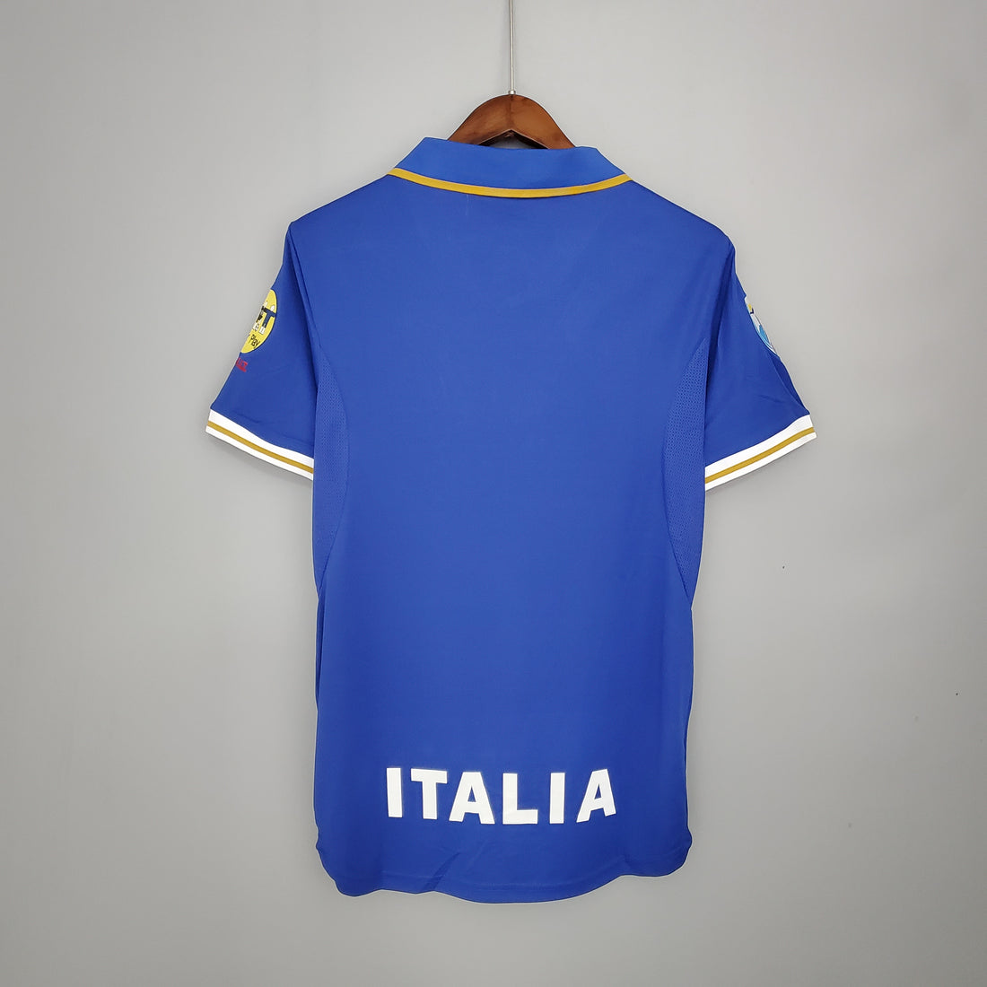 Retro Italy home jersey 1996