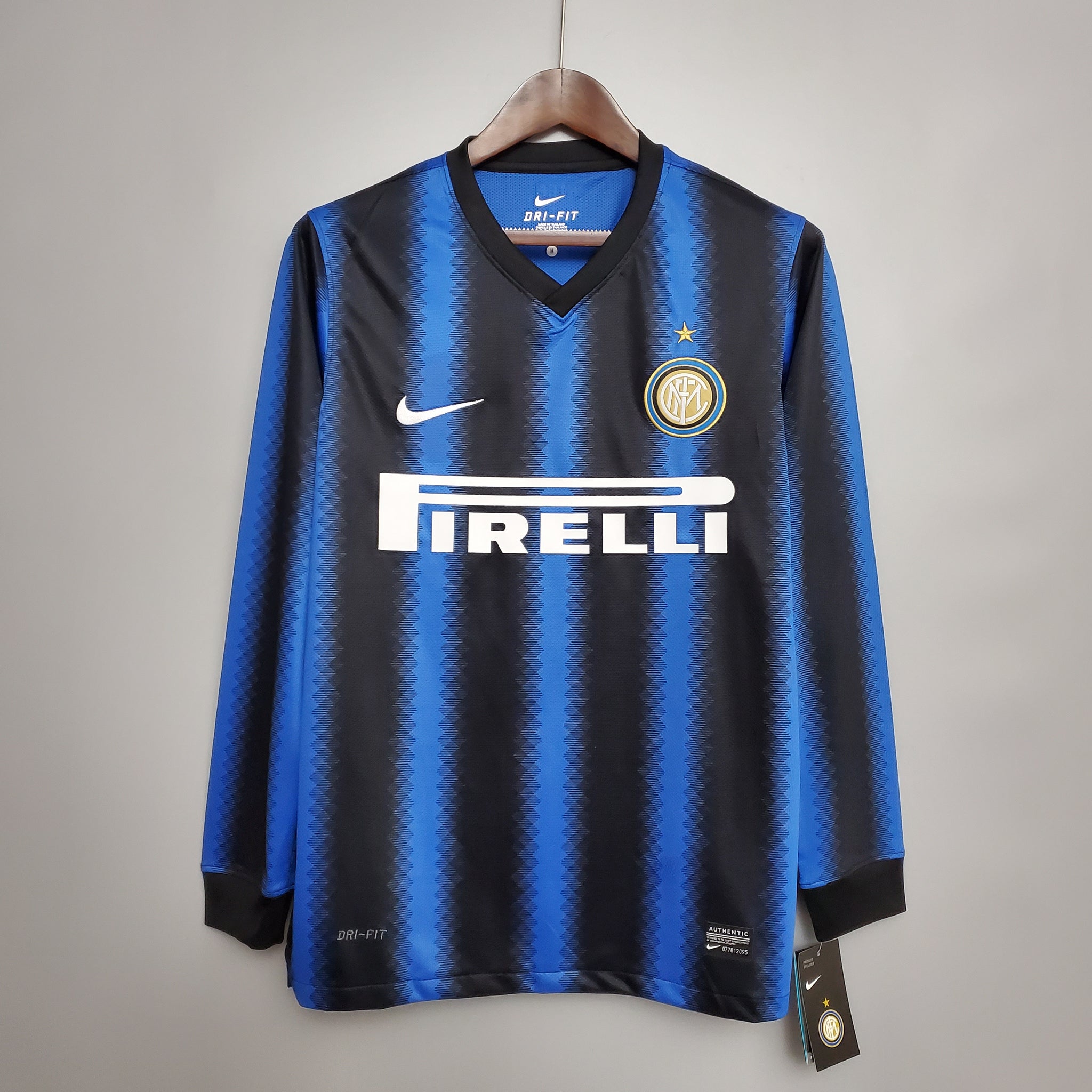 Retro Inter Milan home long-sleeved jersey 2010-11
