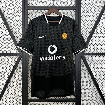 Retro Manchester United away jersey 2003-05