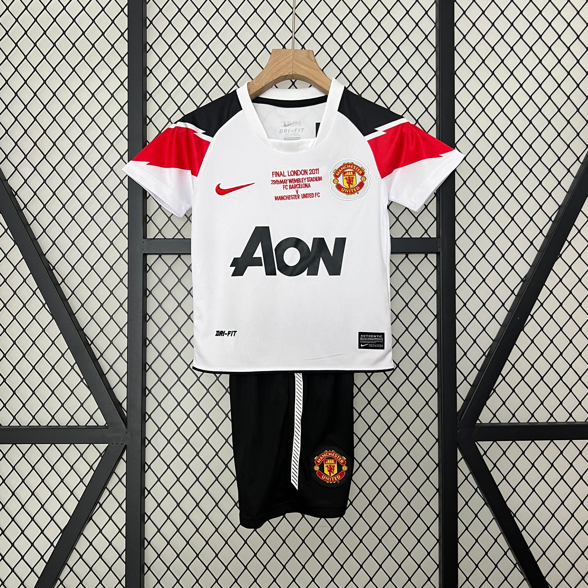 Manchester United 2010-11 Third Away Football Shirt - Kids