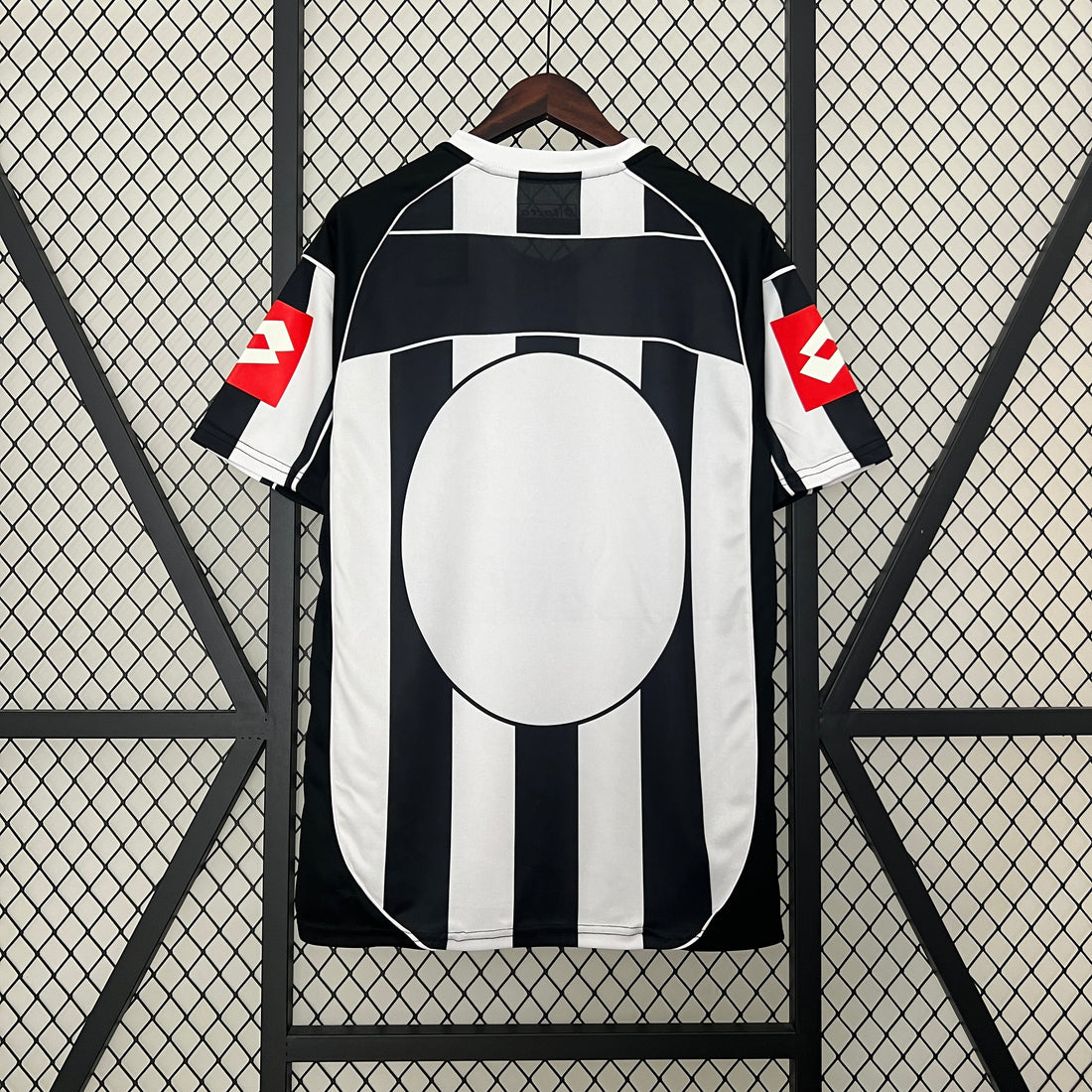 Retro Juventus home Jersey 2002-03
