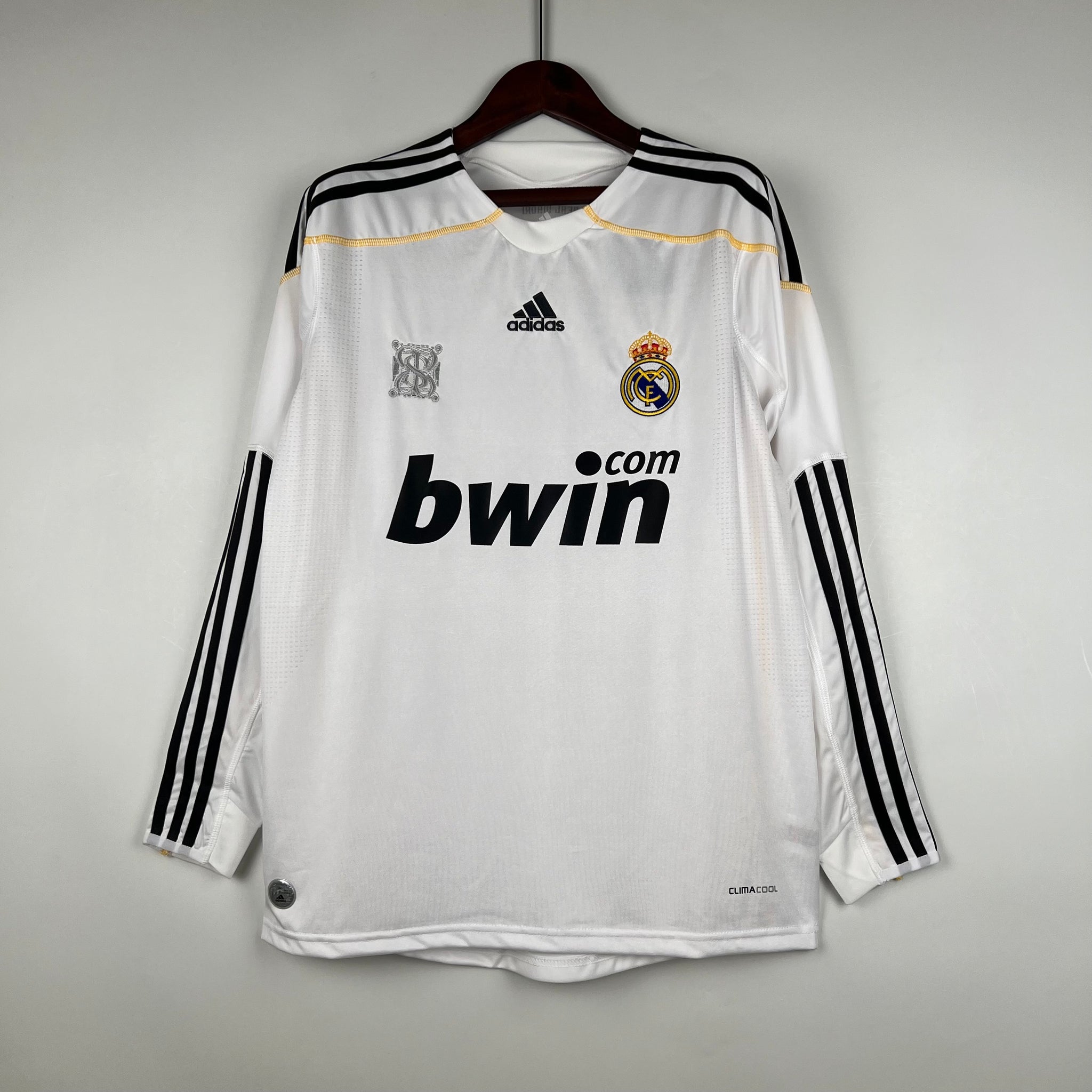 Retro Real Madrid home long sleeve Jersey 2009-10